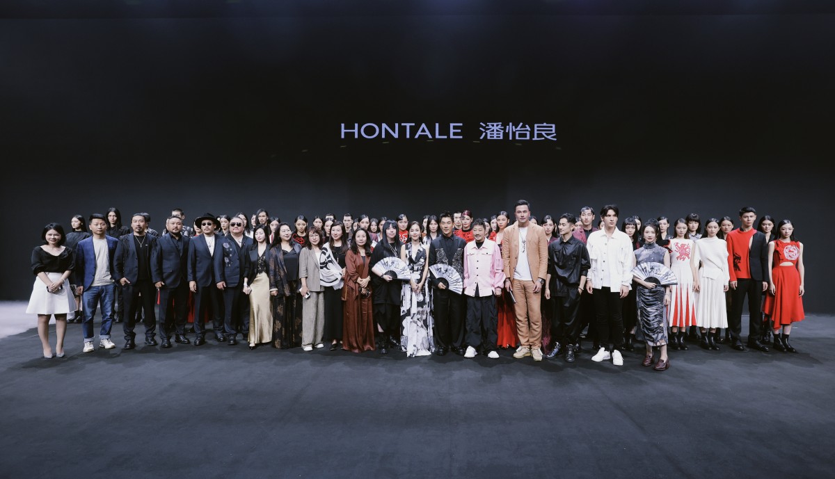 红太携手潘怡良发布2025春夏高定系列「时空迹影」