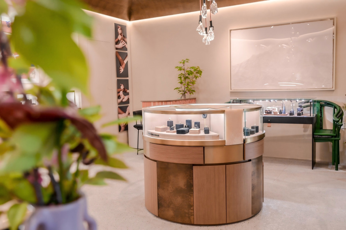 LAMA HOURANI 上海之家及北京SKP空间闪耀揭幕 “一场关于文化过渡与交融的礼赞”